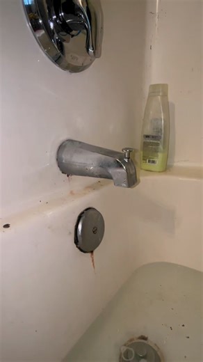 EASY Tub Spout Replacement #plumbing #plumber #plumbproud #plumblife #bathroom #bathroomcleaning #bathtub #tub #tubspout #plumbingrepair #diy #howto #asmr #reels #reelsvideo #reelsviral #serviceplumber | Theconservativeplumber