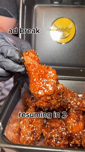 Wing It on Instagram: "Did our ad break work?👀 #foodie #wingit #htx #houstoneats #wings"