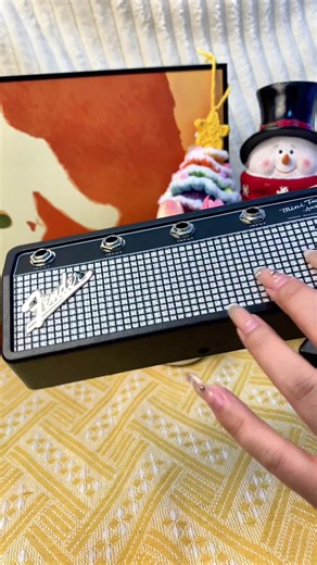 Guitar Wall Key Holder #guitars #musicband #fender #keychain #housekeys