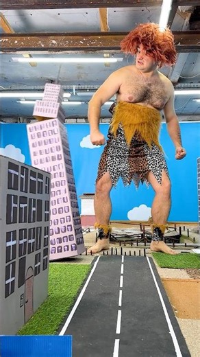 Giant is crashing the city #builderc