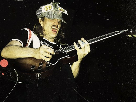 The hardest thing Joe Walsh ever had to do: "My buddies died"