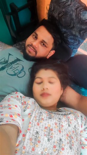 Sahima Khan on Instagram: "Sadiya sadiya Tanis sarkav raja ji 💞😎........... #copal #hasbandwifelove❣️bond💋😘🧿 #hasbandlove❣💋✌🏻️☺️ #trendingreels #bhojpuri #song #trending #viral #instagram #reels #india #trendingreels #shorts #viral #reels #instagram #video"