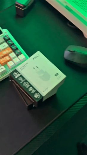 Apply Official Store on Instagram: "Ukuran kecil tenaga gede, Gan Xcode 20w dari apply, udah bergaransi sampai 3 tahun dengan harga 99k doang"