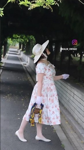 1950年代ファッションが好きでたまらない。細いウエストは無いけど、どうせ生きるなら楽しみたい #ヴィンテージファッション #レトロファッション #レトロコーデ