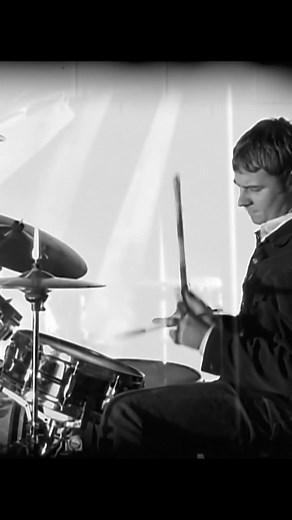 52K views | Wonderwall is 30! Ltd Anniversary Editions of the iconic album ‘(What’s the Story) Morning Glory?’ out now incl. 5 new unplugged tracks. “The greatest rock album of the 90’s” — Daily Mirror ★★★★ “Indestructible” — MOJO ★★★★★ “Genius” — The Times. | Oasis | Facebook