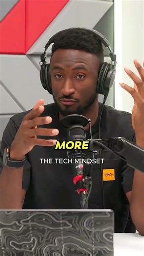 Apple Creator Studio: The End of "Owning" Software? 🍎💸