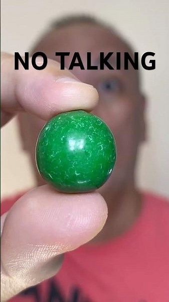 👂ASMR PAINTERZ MOUTH COLORING GREEN BUBBLE GUM GUMBALL CANDY EATING SOUNDS👂#shorts #asmr