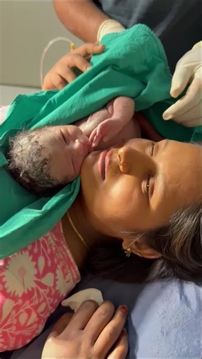 First Mother and Baby Attachment | Skin to Skin Contact After Birth | First Bonding Moment #yt