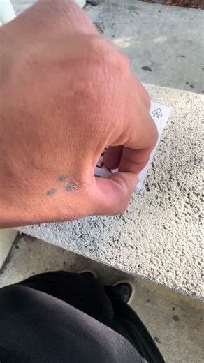 Sticker Bombing Techniques for Graffiti Art Enthusiasts