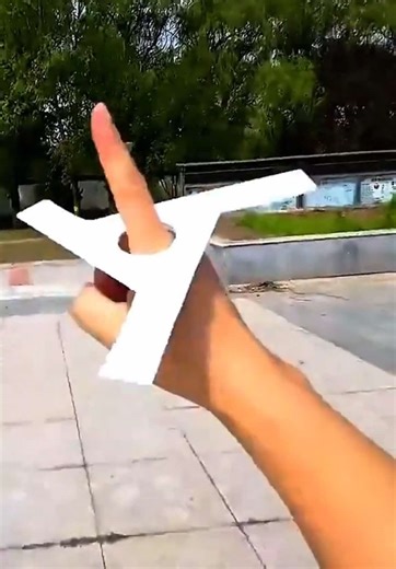 How to Make an Easy 3-Blade Paper Boomerang