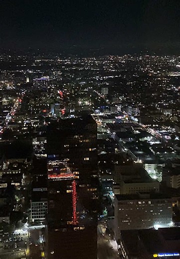 Experience the Night Vibes of Los Angeles