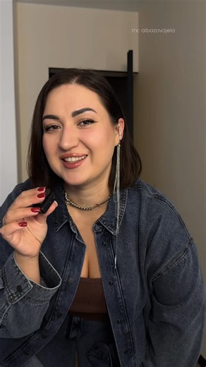 АНЖЕЛА ДМИТРИЕВА | 🔝 СТИЛИСТ PLUS SIZE | ТЮМЕНЬ | ПУТЕШЕСТВИЯ on Instagram: "сделала генетический тест 👇 НЕТ, у меня нет склонности к полноте. Всё. Нет больше легальной отмазки “я толстая, потому что это генетическое” 😂 Просто нажрала [хейтеры радуемся, жду ваши саркастические комменты 👇] Ну а если вы пухляшка как и я - 9 марта ждите весенний шопинг-лист с оооочень разными, яркими, интересными капсулами от стилистов 😍 Будет очень красиво! Независимо от размера. Пиши АНКЕТА в комментариях, з