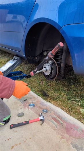 Fixed grandmas daily car 😇 #mechanic #repair #skoda #vw #broken #car #wheels #diy | Marius RBE