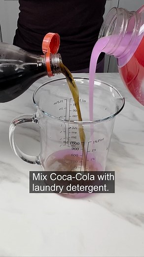 17K views · 74 reactions | I mix coca-cola with laundry detergent 狼 | Clever Life Hacks | Facebook