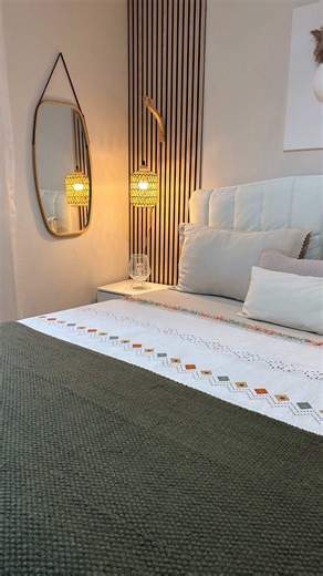 Yatak odamı uzun aradan sonra yenileme ye karar verdim yaptığım yenilikleride sizlerle paylaşmak istedim Yatak odasında kullandığım Ürünlere ualaşbileceginiz bir kodum var Code :dys9485 Yeni kullanıcılar kodu kullanarak 0€ değerinde ürün alabilirler@Temu @shoptemu_de