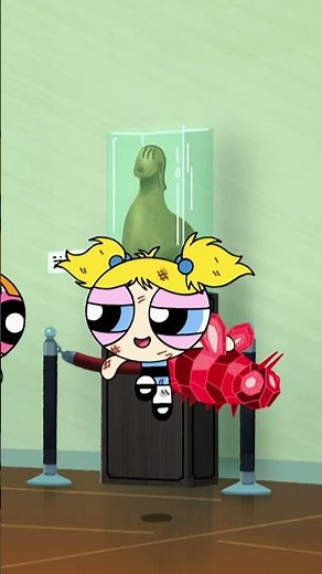 Protect the Ru-bee! 💎🐝 | The Powerpuff Girls | Cartoon Network #shorts