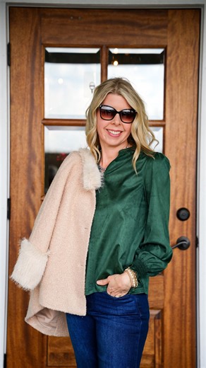 RSVP “YES” TO HOLIDAY STYLE. 💌🎄 From morning cocoa to midnight toasts, these new arrivals bring cozy, festive, and party-ready style to every holiday moment. 🤩🥂 Plaid blazers, comfy sets, knits, and sparkle for days — your #HolidaySeason wardrobe just got sorted, @rhinestoneangel. 🎅🪩 🔗 rhinestoneangel.com 📍 Flatonia, TX 📲 (361) 865-9026 ✌️ Open Daily Until 6:00 P.M. | Rhinestone Angel