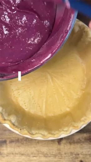 Make your pie purple. The Starling purple sweet potato pie is easy enough to throw together last minute and delicious enough to drop jaws. Get the full recipe at the link in our bio. Starling purple sweet potatoes are available at all @wholefoods on the East Coast. | Row 7 Seed Company