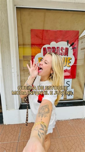 Madú Avila on Instagram: "ARRASA ESTOQUE COM ATÉ 70% OFF EM MODA INFANTIL E JUVENIL 🛍️ Nos dias 04, 05, 06 e 07 de Fevereiro a @principeseprincesasloja preparou das 9h às 19h uma super liquida pra vocês 💥 São mais de **7 MIL PEÇAS** com descontos de 50, 60 e até 70%! ⚡ A maior liquidação de moda infantil de Arujá! Com roupas, calçados e acessórios **do bebê aos 18 anos**, para meninas e meninos. Marcas como: Calvin Klein, Hering Kids, Charpey, Mon Sucré, Kukie, Pampili, Melissa e muito mais! 