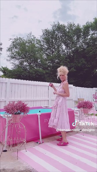 Pink pool party! 😆💗 #pinkpool #pinkgarden #pinklifestyle #pinkhouse #barbiepool #shabbychic