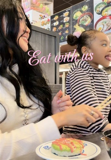 Omg we were so excited to the Hello kitty collab with Kura and… I’m not a picky eater but that tasted so bad 😩😩🥺🎀 #hellokitty #eatwithme #girlmom #momanddaughter #foryoupage