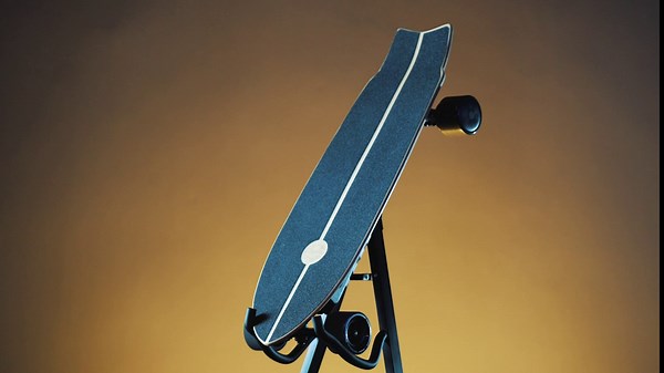 Teamgee H20mini Electric Skateboard with Remote Control Hub Motors 900W Range 18 Miles 22mph Top Speed 4 Speed Adjustment Load up to 286 Lbs 7 Ply Maple Longboard (Black)