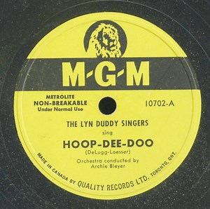 The Lynn Duddy Singers - Hoop-Dee-Doo / Down The Lane