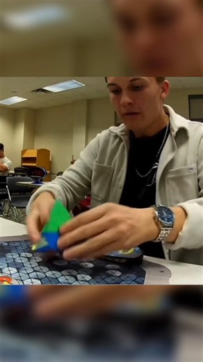 0.71 Seconds?! 🤯 Fastest Pyraminx Solve Ever Recorded