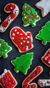 Had a friendly Christmas cookie decorating competition today😋♥️💚 | Best Friends Adult Day Center - Alzheimer's and other Dementia Care