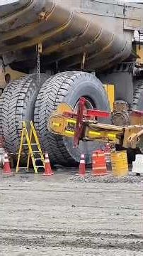 TIRE HANDLER #alatberat #ban #truktambang #tahukahkamu #bagaimana #feed #feedshorts