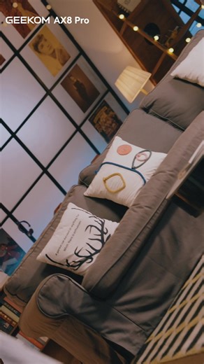 Zu viel Platzverlust durch einen klobigen PC? Zeit für eine leistungsstarke und kompakte Alternative. Der GEEKOM AX8 Max kombiniert kompaktes Design mit echter Desktop-Performance. Ausgestattet mit dem AMD Ryzen™ 7 8745HS – starke Leistung für Gaming, Multimedia und kreative Workflows. GEEKOM steht für professionelle, leistungsstarke Mini-PCs – zuverlässig, kompakt und leistungsfähig. 👉 Jetzt den GEEKOM AX8 Max entdecken https://www.geekom.de/geekom-ax8-max-mini-pc/ #GEEKOM #MiniPC #HighPerform