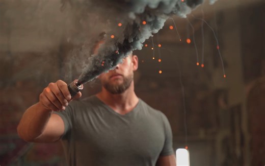 【教程】想拍摄炫酷大片？教你使用索尼A7III相机手持拍摄！