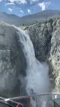 Cascate da record e un fiume enorme, è l'Adamello che si scioglie