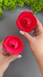 WoW! Amazing Easy Craft Ideas! Valentine’s Day Gift Ideas Paper Flowers Roses #valentinesdaycraft #easycrafts #diyproject #giftideas #valentinesgift #birthdaygift #crafttutorial #crafts #foryou | VIKI Studio DIY