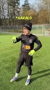 man hat immer einen in der mannschaft der seine wehwehchen hat…🤕#kreisliga #fussball #viral #sketch