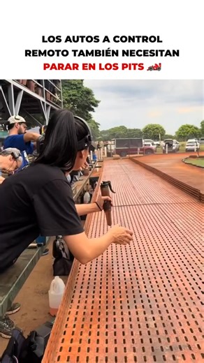 ¿Apostarías en una de estas carreras de autos a control remoto? | Cracks