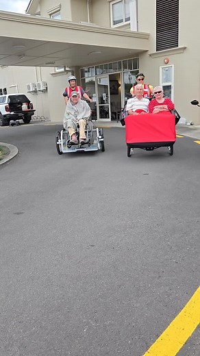 Hazel & Peter on triobike Nola & Peter on Trishaw Joy, off to enjoy Spring riding 👍😊 | Cycling Without Age Napier, New Zealand
