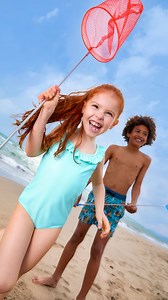 Team piscine, lac ou mer cet été avec vos kids ? 💦 Chez La Halle, on habille toutes les baignades ! PS : nos maillots de bain sont faciles à vivre, les trois leur vont 👌 #lahallehabillelavie #maillotdebain #maillotdebainenfant | La Halle