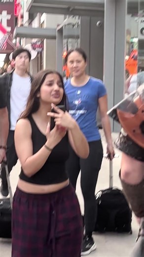 Ragnar Lothbrok Walking in Public Cam:@the_heydarzade #foryou #cosplay #reactionvideo