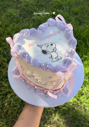 Snoopy cake in pink and purple colors 🤍 Snoopy cakes are always too cute! #snoopy #snoopycake #cake #pinkcake #purplecake