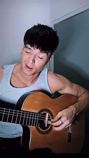 Bringing back the good time lyrics 🎶🎶🎶🎸🎵#fanpage