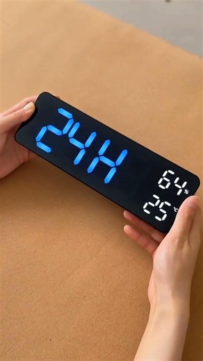 ⏰ This LED Clock instantly upgrades your desk setup! #LEDClock #DeskSetup #Tech