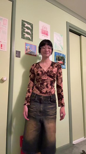 Mike Faist: Finger Dance, Singing & Dancing Talents