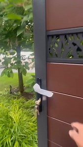 Our best seller has arrived. Your new modern aluminum double lattice gate! Our custom gate design system is a no-brainer for homeowners, developers, architects and contractors. Get your free quote — greenwoodfence.com! #greenwoodfence #hgtvhome #dreamhomes #luxurybackyard #luxuryhomes #backyardfences #fences #composite #compositefence | Greenwood Fence