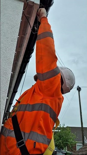 Full Fibre Broadband Installation in Hastings ⚡ Telephone Pole Install - Lightning Fibre