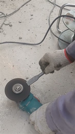 effective idea to sharpen the tools using the grinder machine instead of other sharpening tools.