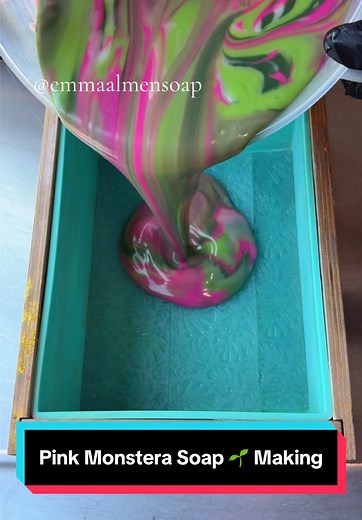 Pink Monstera Soap Making with Gold Pencil Lines