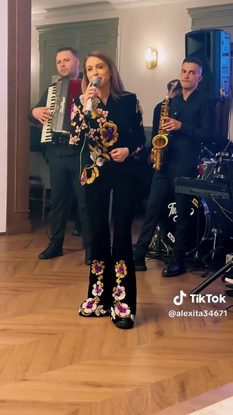 ❤️ @Georgiana Vița @Formatia Timisul @Restaurant Nora #formatiatimisul #georgianavita