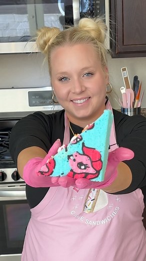 Pinkie Pie cake sandwiches 😍🥰🩷✨💖 I am SO OBSESSED with these! Shop all my cakes at @thecollectivemarketaz inside Chandler Fashion Center! 🩷 #mlp #mylittlepony #pinkiepie #cake #cakedecorating #cakesandwich | Dani Bell