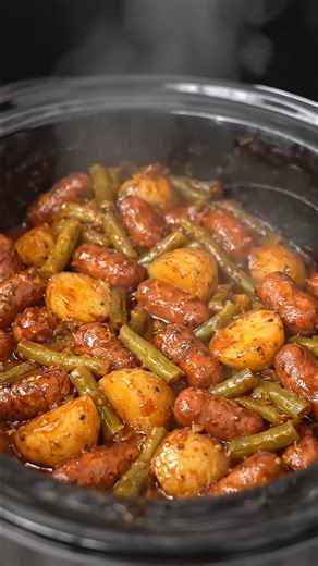 Delicious Sausage Potato and Green Bean Skillet Recipe